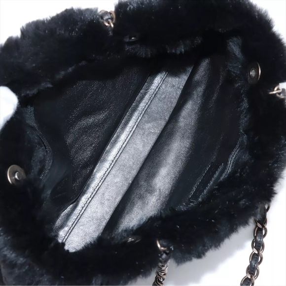 Chanel Black Rabbit Fur Shoulder Bag in like new condition - Picture 6 of 12